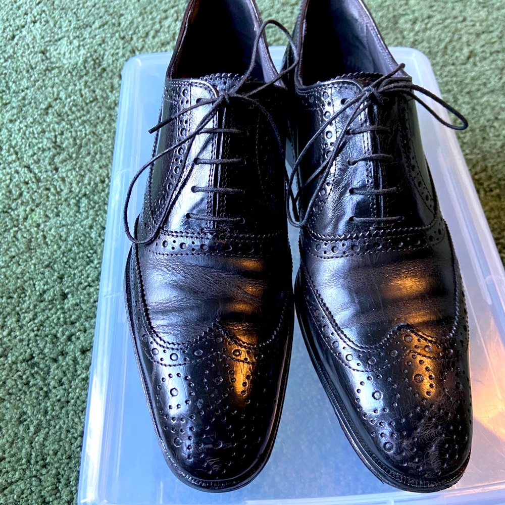 Size 9 - Picture 2 of 4